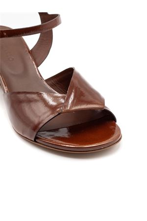 Sandalo in pelle marrone DEL CARLO | 12120VETROCAFFE